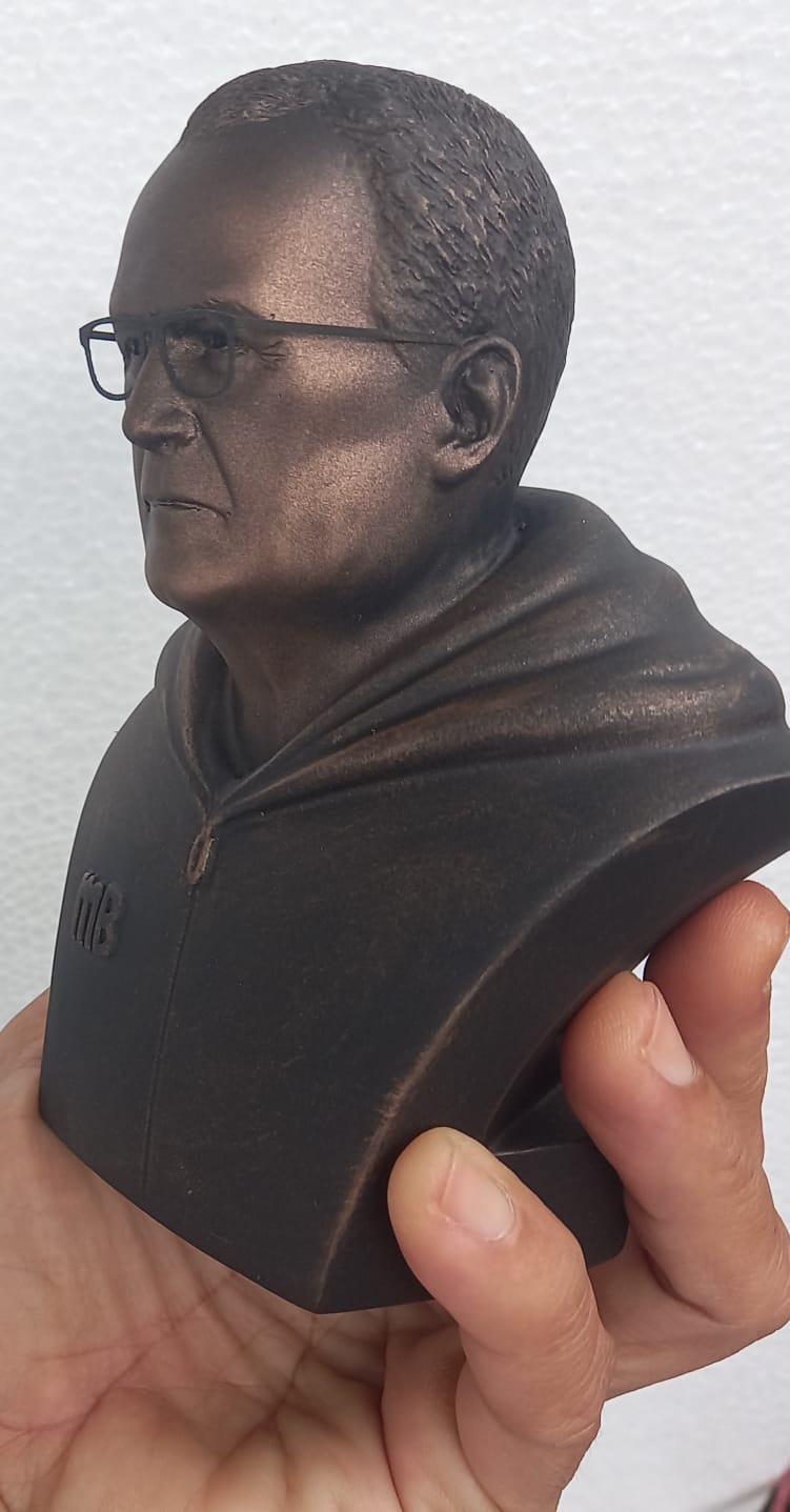 Marcelo Bielsa Bust