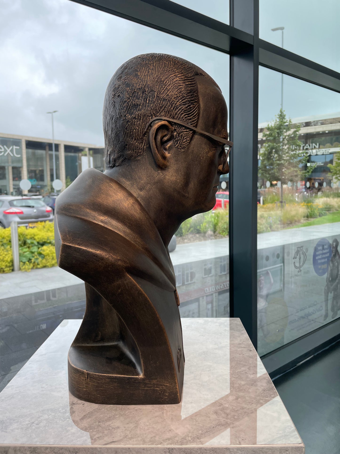 Marcelo Bielsa Bronze Bust