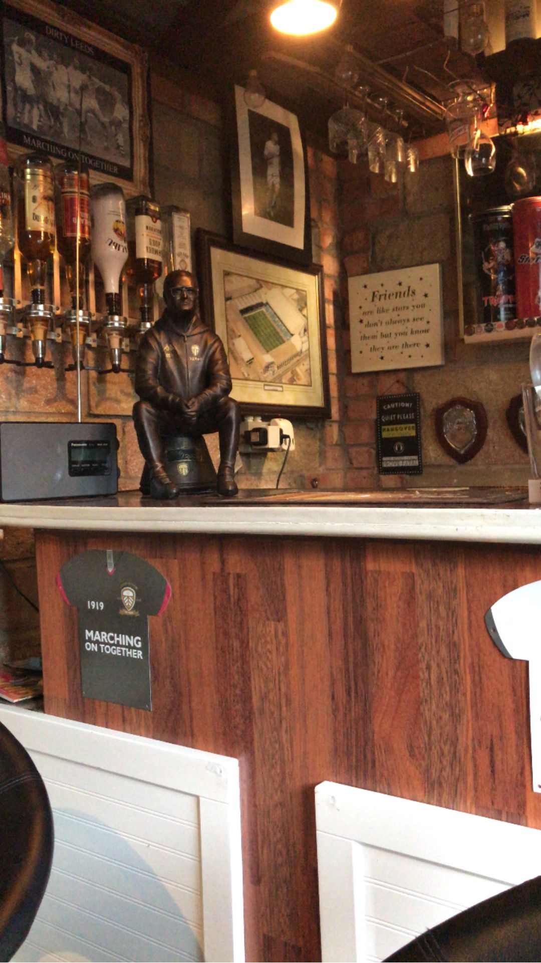 King of the North LUFC Marcelo Bielsa Sculpture