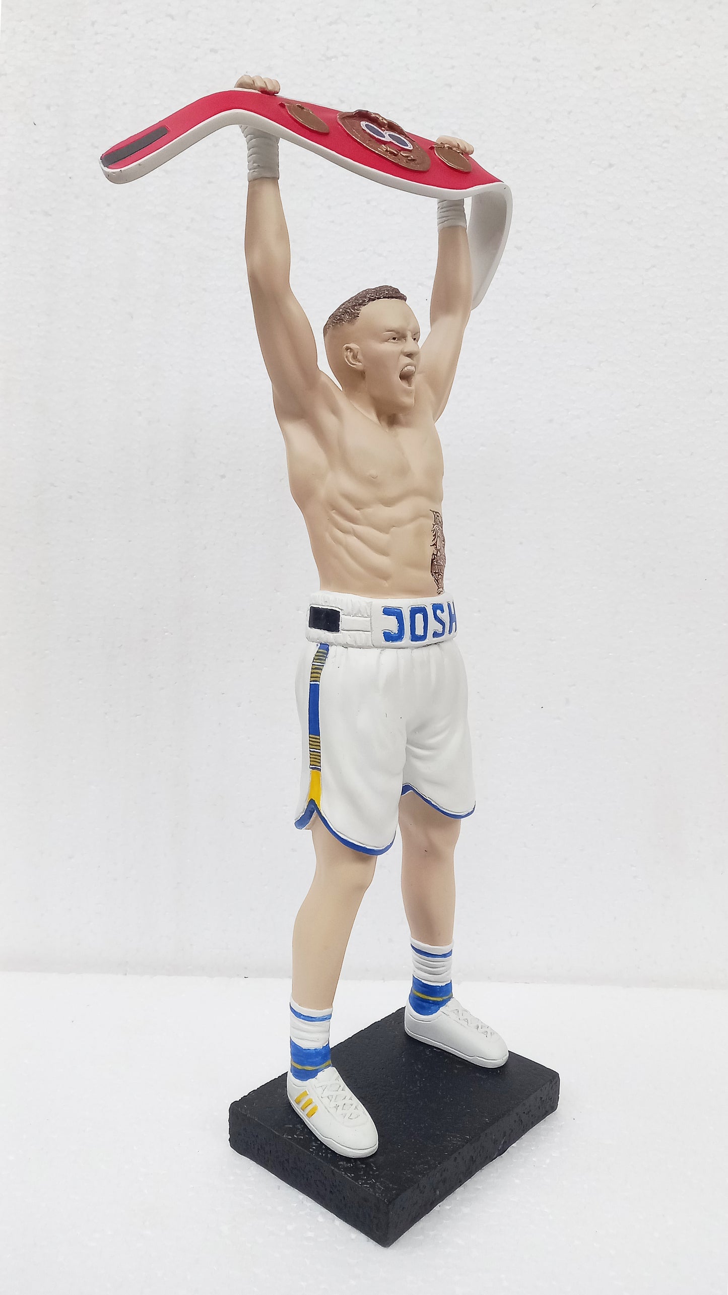 Josh Warrington LUFC Sculpture