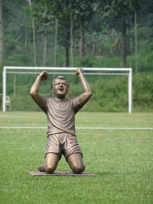 Billy Bremner Statue